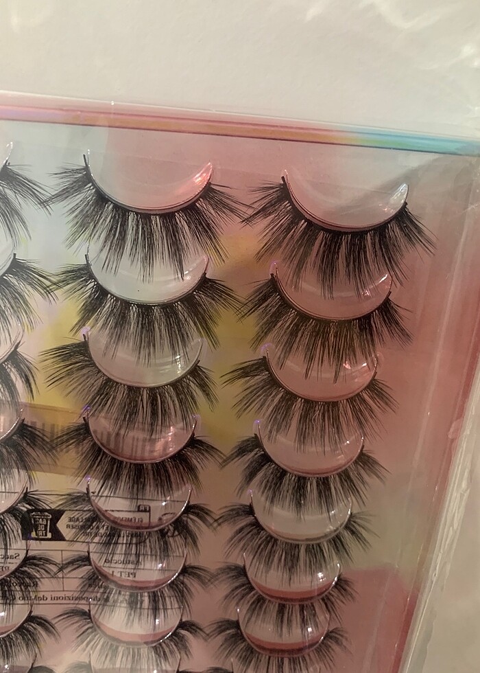 latina takma kirpik - Görsel 3