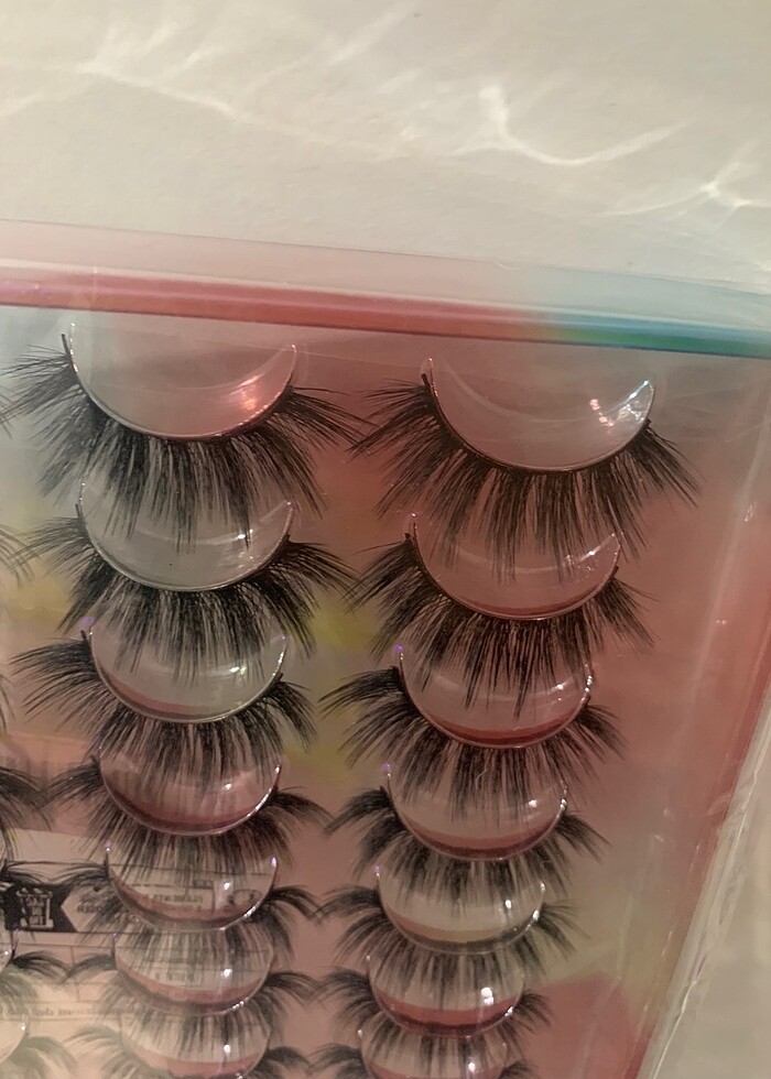 latina takma kirpik - Görsel 4