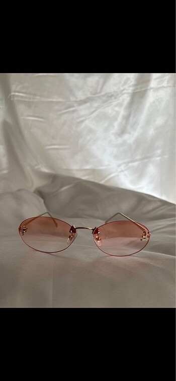 Pembe fendi marka gözlük