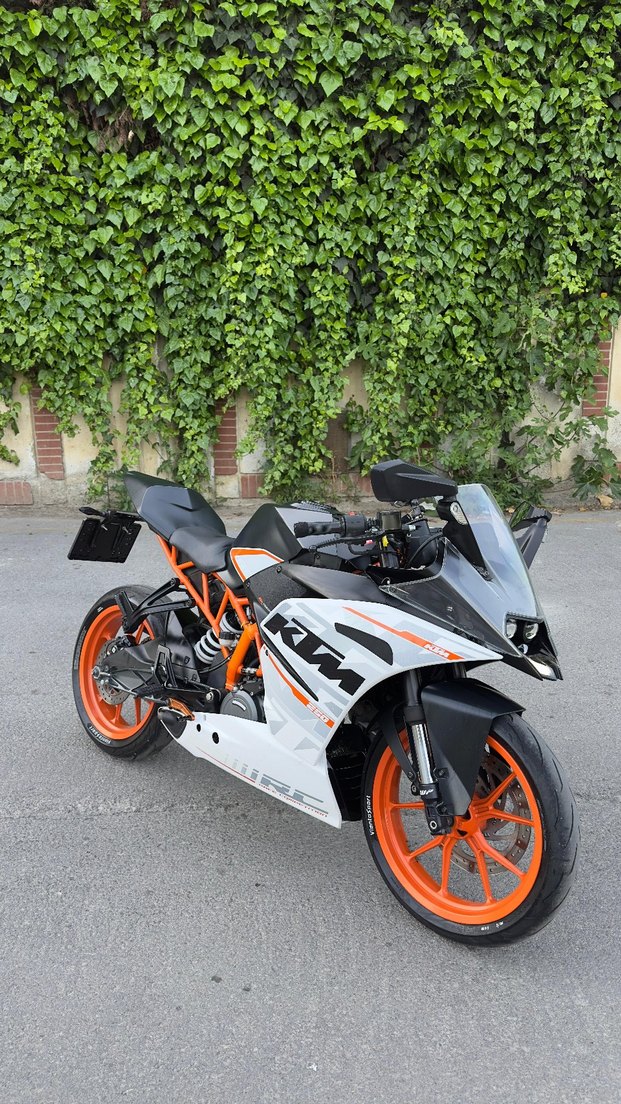 Turuncu KTM Motosiklet - Görsel 2
