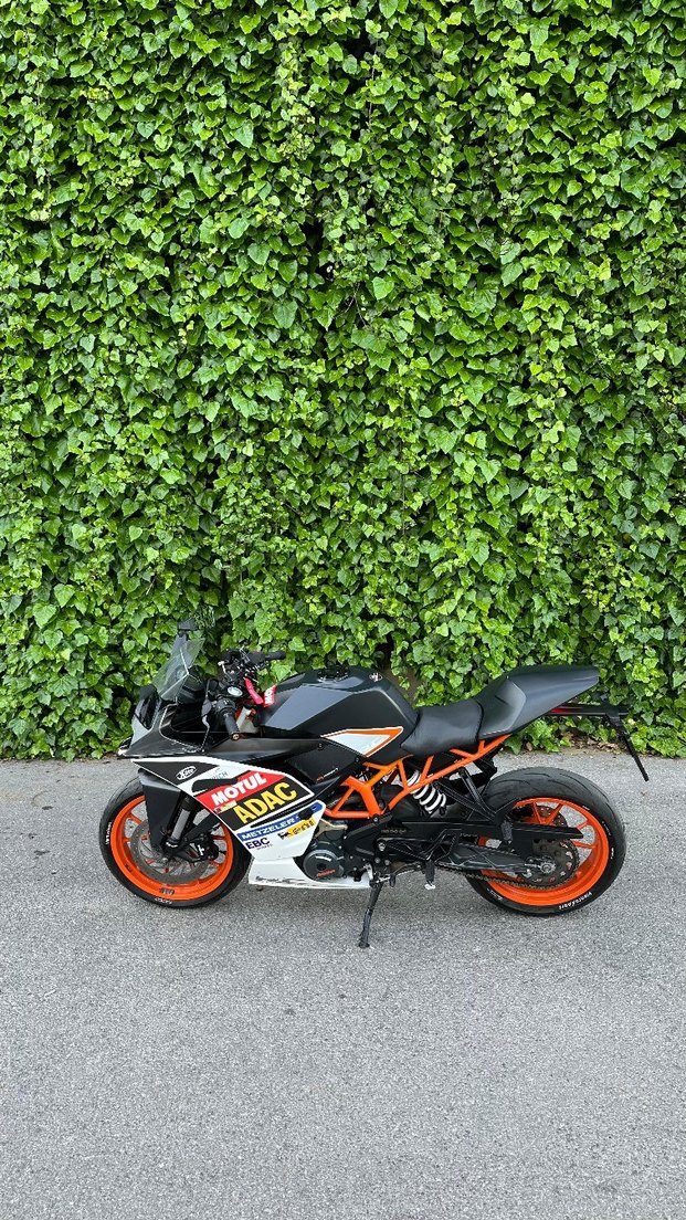 Turuncu KTM Motosiklet - Görsel 4