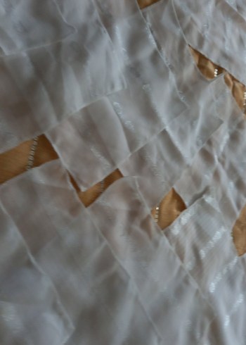 İşlemeli  Beyaz desenli parcalar kenarları ovorlok cekilmis - Görsel 5