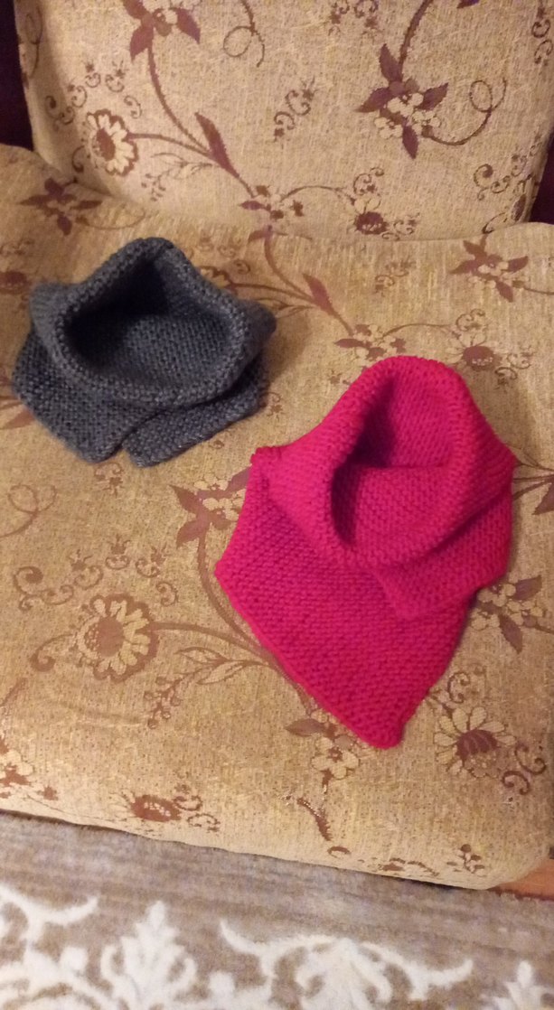 Gri ve kirmizı Kadın Örgü Atkı - Görsel 2