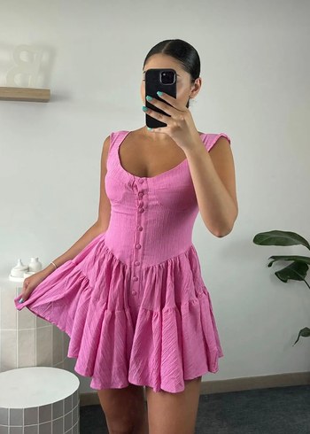 Düğme detaylı pembe şort tulum elbise