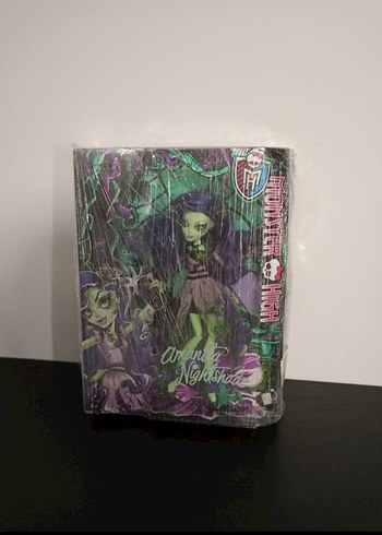 Monster High Monster High Amanita Nightshade Bebek