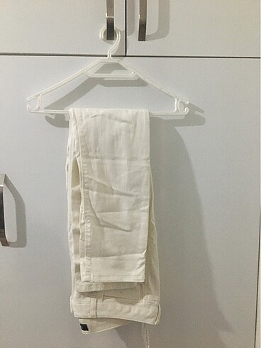 Livaa Beyaz pantolon