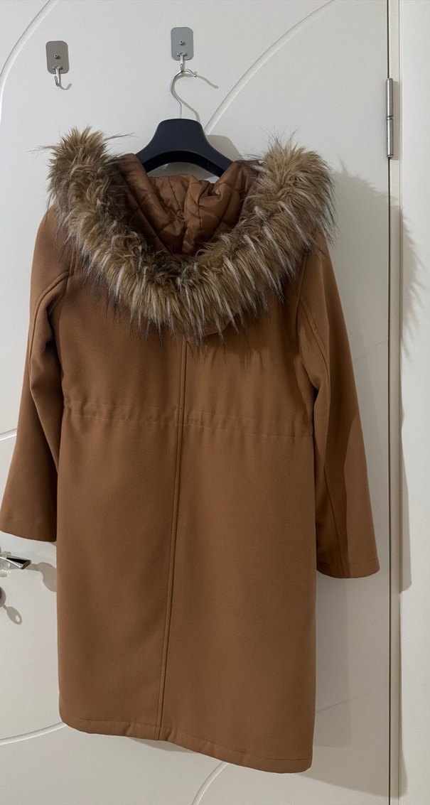 Kürk Detaylı Midi Bej Kadın Mont - Görsel 4