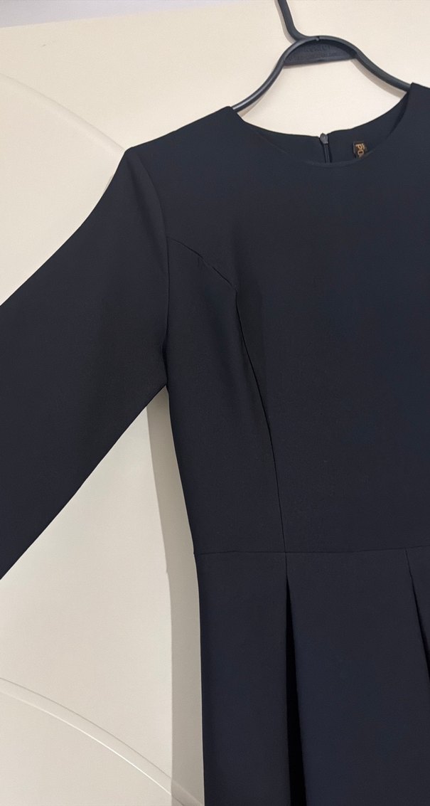 Siyah Piliseli Kadın Uzun Elbise - Görsel 4