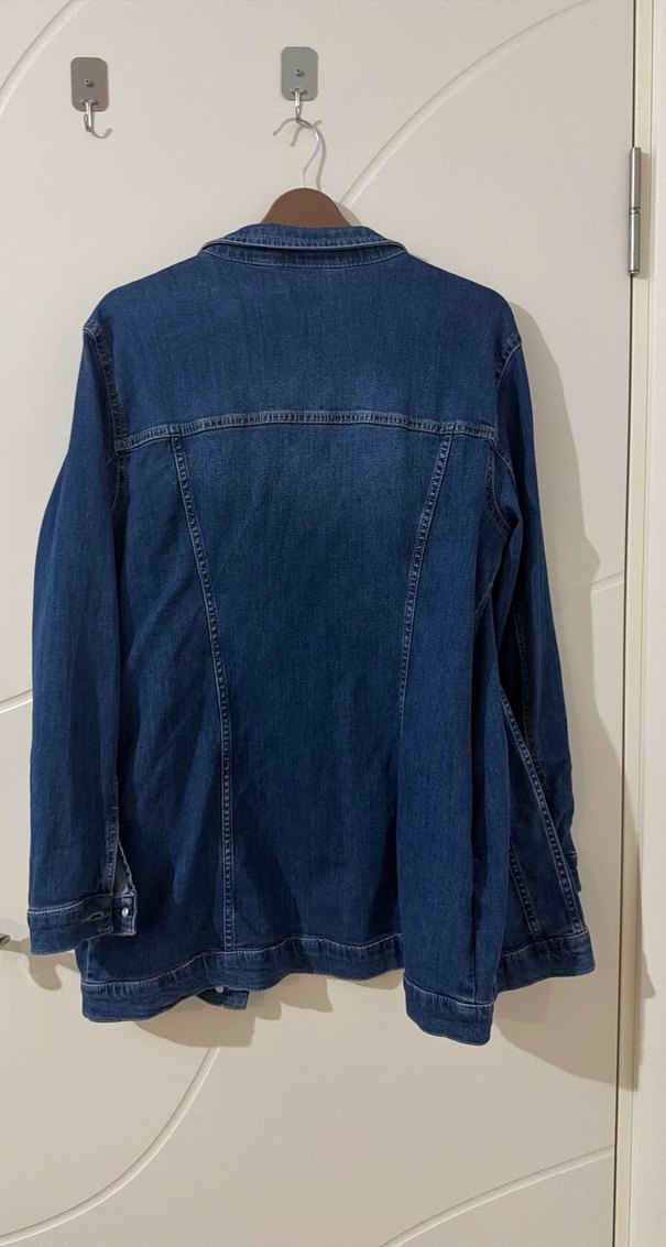 Kadın Mavi Düğmeli Normal Boy Denim Ceket - Görsel 3