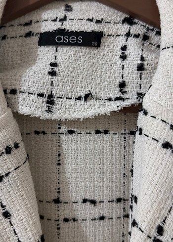 Düğmeli Beyaz Ekose Kadın Kaban - Görsel 2