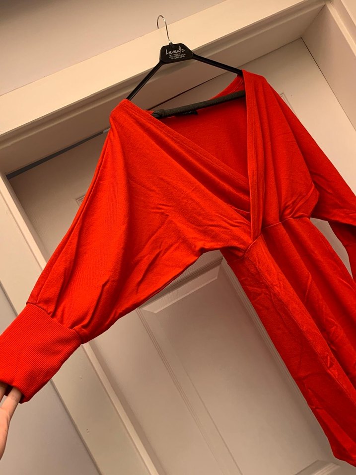 Kırmızı V Yaka Drapeli Triko Elbise - Görsel 2