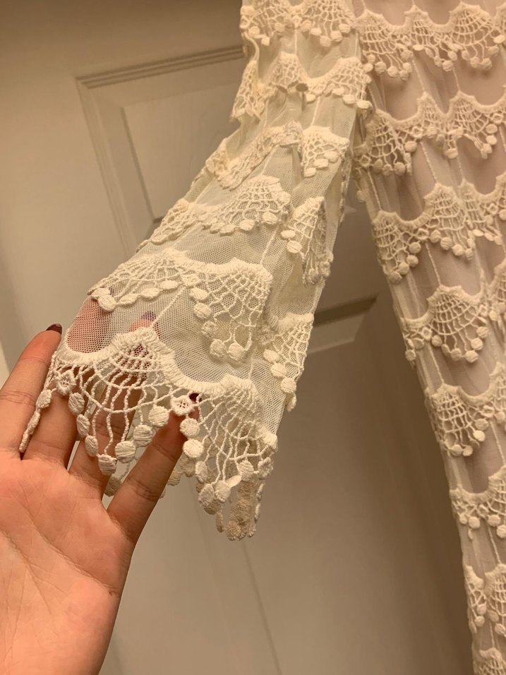 Uzun Kollu Dantel Detaylı Midi Triko Elbise - Görsel 3