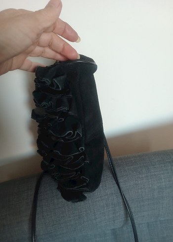Beden siyah Renk Süet Fırfırlı Gotik Çapraz Çanta