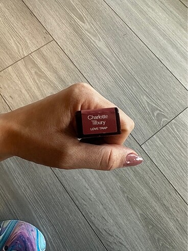  Beden Renk Charlotte Tilbury Love Trap dudak kalemi