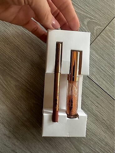Charlotte Olympia Charlotte Tilbury mini set. Pillow talk dudak kalemi refresh ros