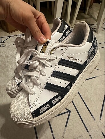 37 Beden beyaz Renk Orjinal Adidas süperstar