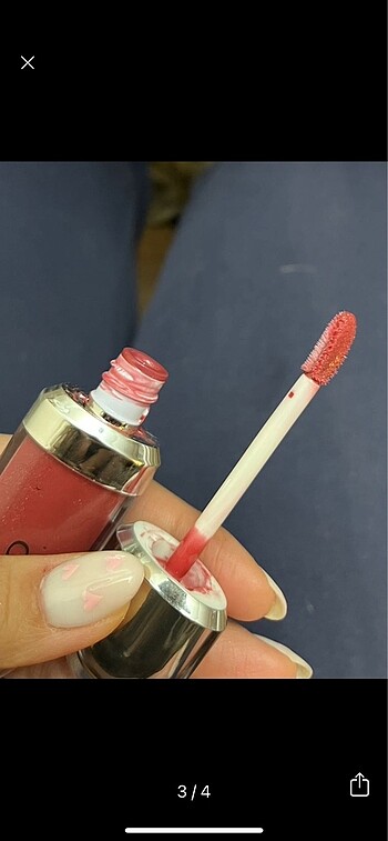  Beden Kiko gloss