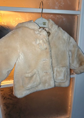 Bej Kürk Detaylı Kız Çocuk Mont