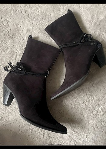 Koyu Kahverengi Süet Tokalı Topuklu Bot - Görsel 2