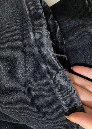 30 Beden siyah Renk Siyah Yırtık Bol Kesim Midi Kot Pantolon