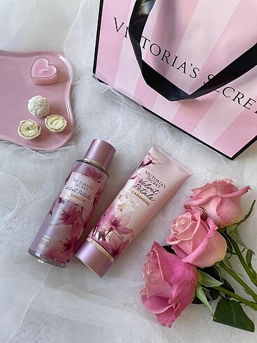 VELVET PETALS CASHMERE