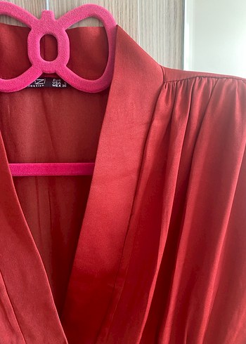 Kırmızı Vintage V-Yaka Düğmeli Bluz - Görsel 3