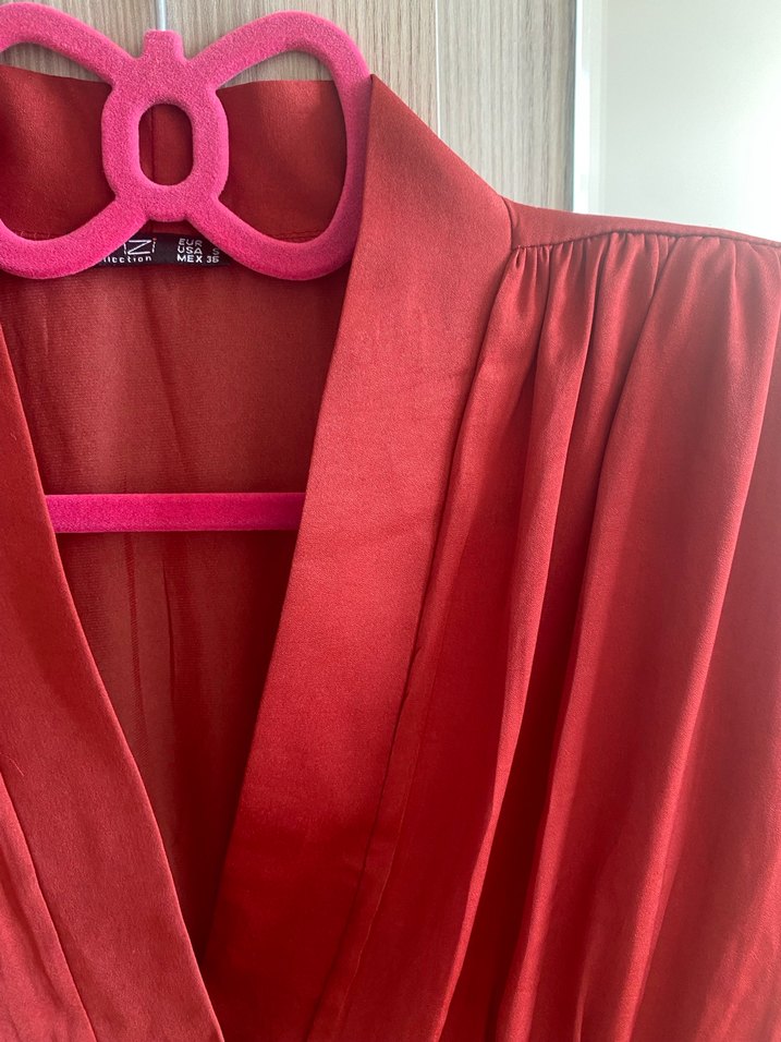 Kırmızı Vintage V-Yaka Düğmeli Bluz - Görsel 3