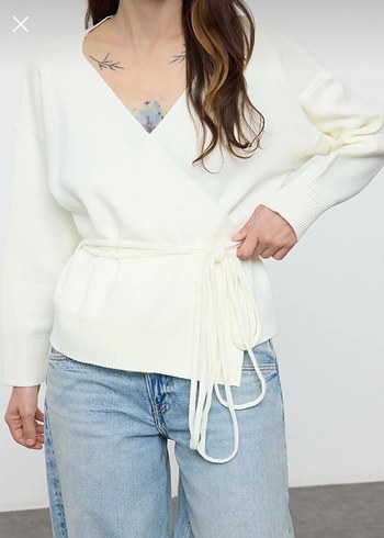 Beyaz V Yaka Örgü Kadın hırka - Görsel 2