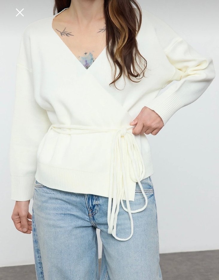 Beyaz V Yaka Örgü Kadın hırka - Görsel 2