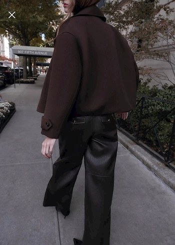 Düğmeli Kahverengi kısa kaban - Görsel 4