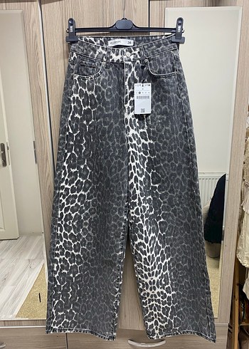 Gri Leopar Desenli Bol Kesim Kadın Pantolon - Görsel 3