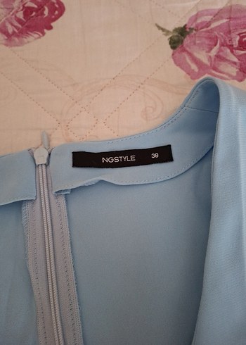NG Style Mavi V Yaka Midi Elbise