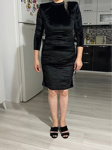 Siyah kadife elbise - Görsel 3