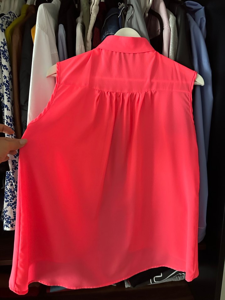 Pembe Düğmeli Kolsuz Salaş Gömlek - Görsel 4