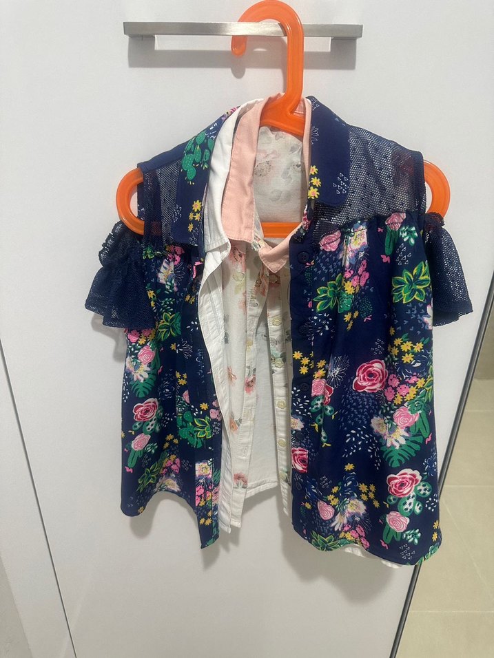 Çiçek Desenli Volanlı Askısız Bluz - Görsel 3