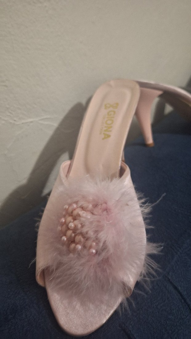 Pembe Tüylü Yüksek Topuklu Kadın Terlik - Görsel 2