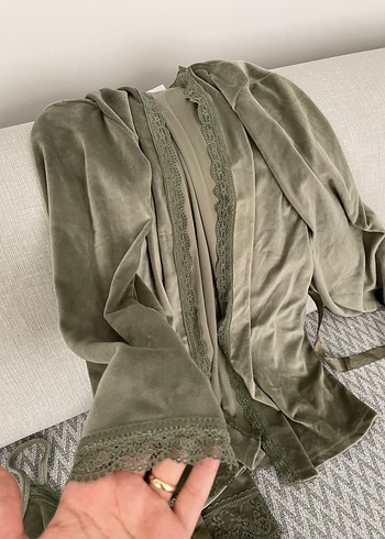 Diğer Kadife sabahlıklı pijama takımı