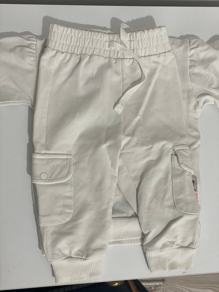 Uzun Kollu Beyaz Bebek Kız Takımı - Görsel 5