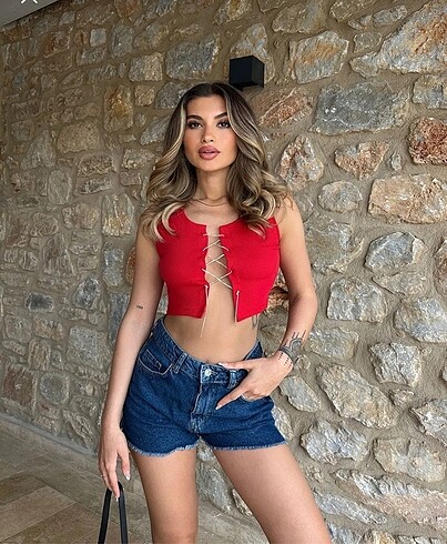 Eyyo crop taşlı bluz
