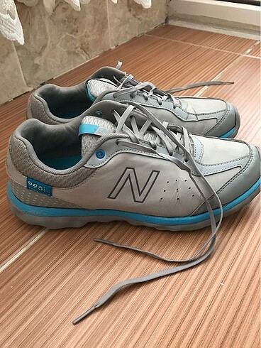 New Balance spor ayakkabı