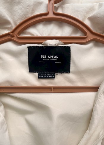 m Beden Pull and bear Kırık Beyaz Yağmurluk