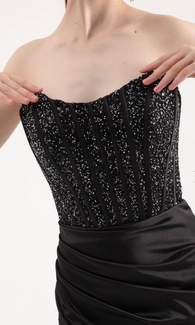 Siyah Straplez Uzun Gotik Abiye Elbise - Görsel 3