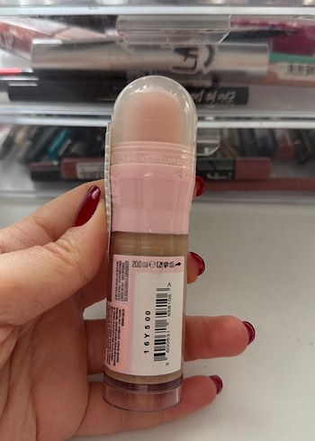Maybelline 4-in-1 Glow Kapatıcı ve Aydınlatıcı Fondöten - Görsel 2