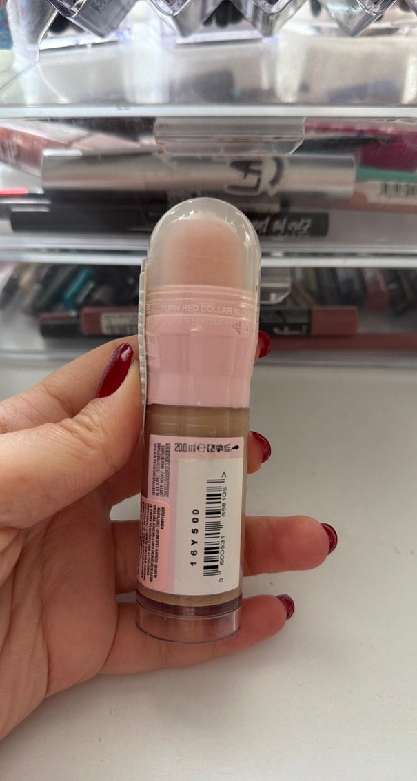 Maybelline 4-in-1 Glow Kapatıcı ve Aydınlatıcı Fondöten - Görsel 2