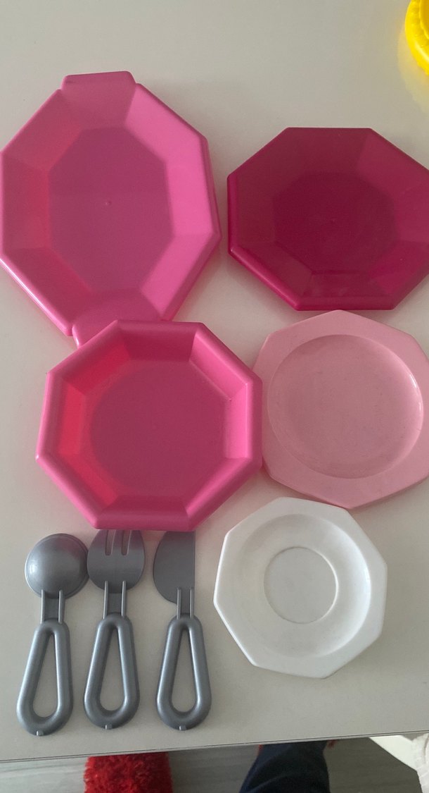 Pembe ve Beyaz Tabak Seti ve Çatal Kaşık Takımı - Görsel 3