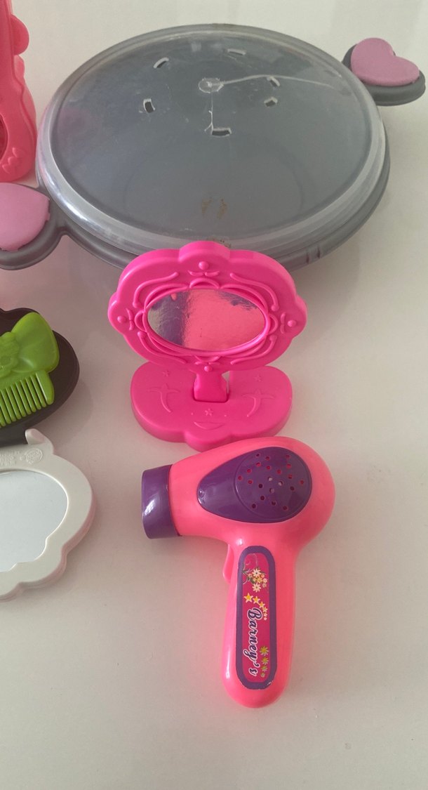 Barbie Temalı Renkli Oyuncak Kuaför Seti - Görsel 4