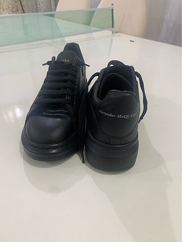 36 Beden ALEXANDER MCQUEEN