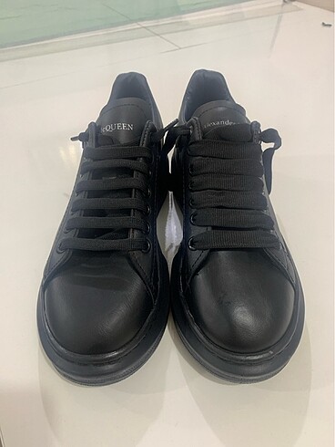 ALEXANDER MCQUEEN