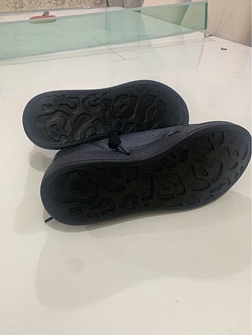 36 Beden siyah Renk ALEXANDER MCQUEEN