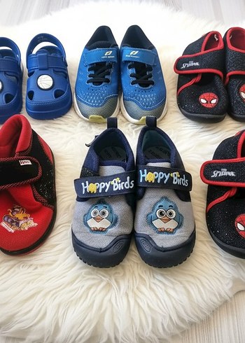 Renkli Erkek Çocuk Terlikleri - Cırt Cırtlı - Görsel 2